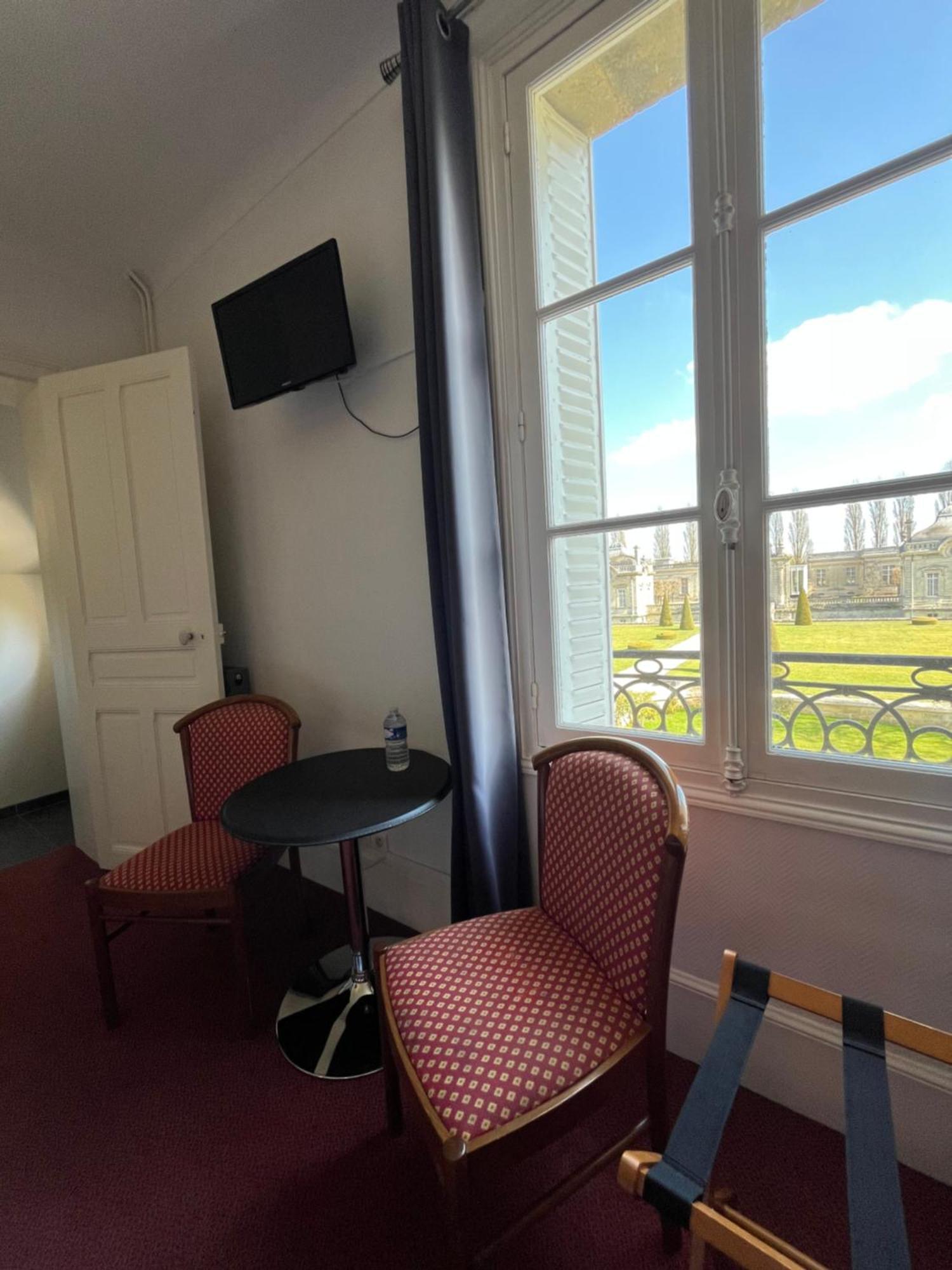 Hostellerie Le Griffon Blérancourt Exteriör bild