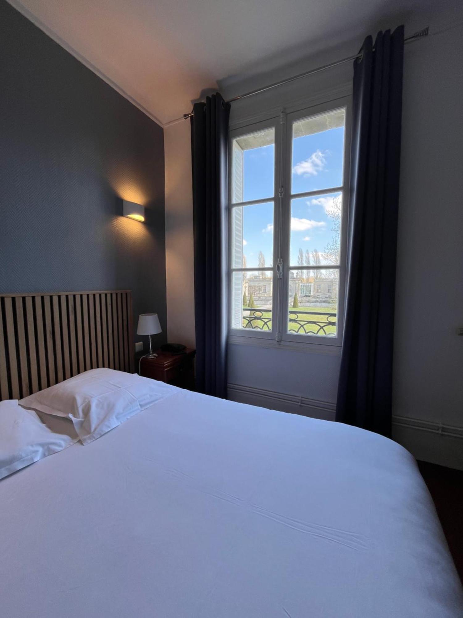 Hostellerie Le Griffon Blérancourt Exteriör bild